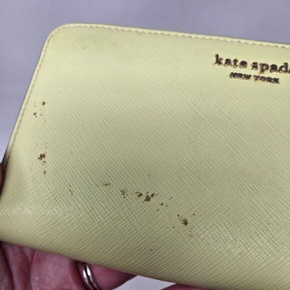 KATE SPADE Pre-Loved Light Lime Green Zipper Top Wallet - Picture 5 of 16